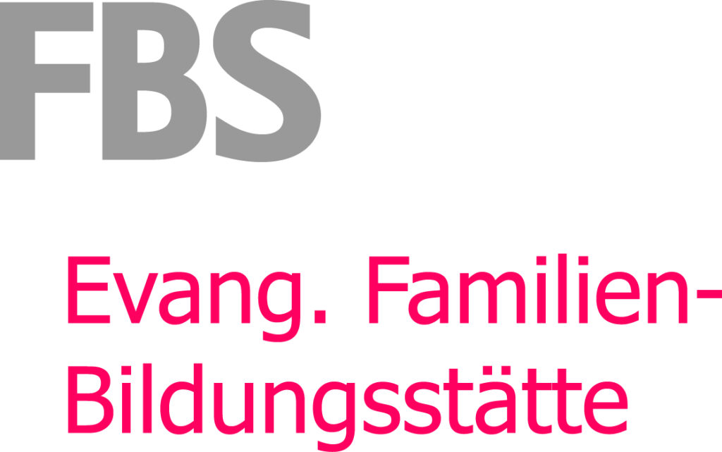 Logo mit großen grauen Buchstaben FBS über rosa Text mit der Aufschrift Evang. Familien-Bildungsstätte auf weißem Hintergrund.