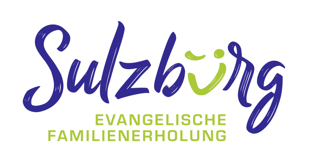 Logo mit dem Wort Sulzburg in blauer und grüner Schrift und darunter EVANGELISCHE FAMILIENERHOLUNG in grünen Großbuchstaben.